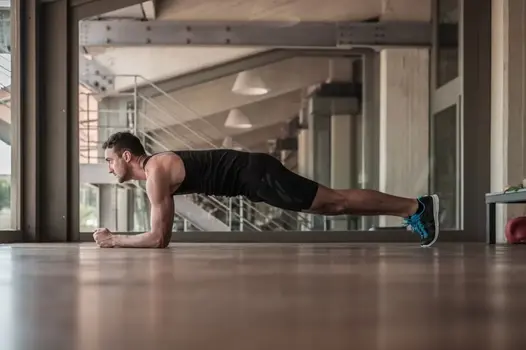 Plank egzersizi nasıl yapılır?